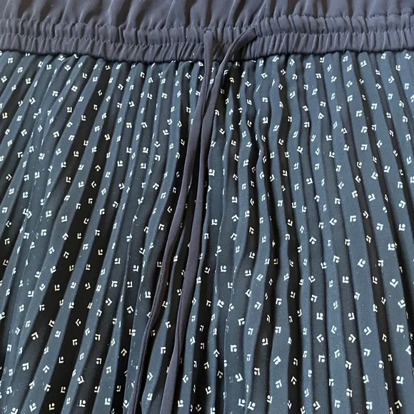 LOFT NWT Black and White Polka Dot Dress - 4 - Picture 2 of 4